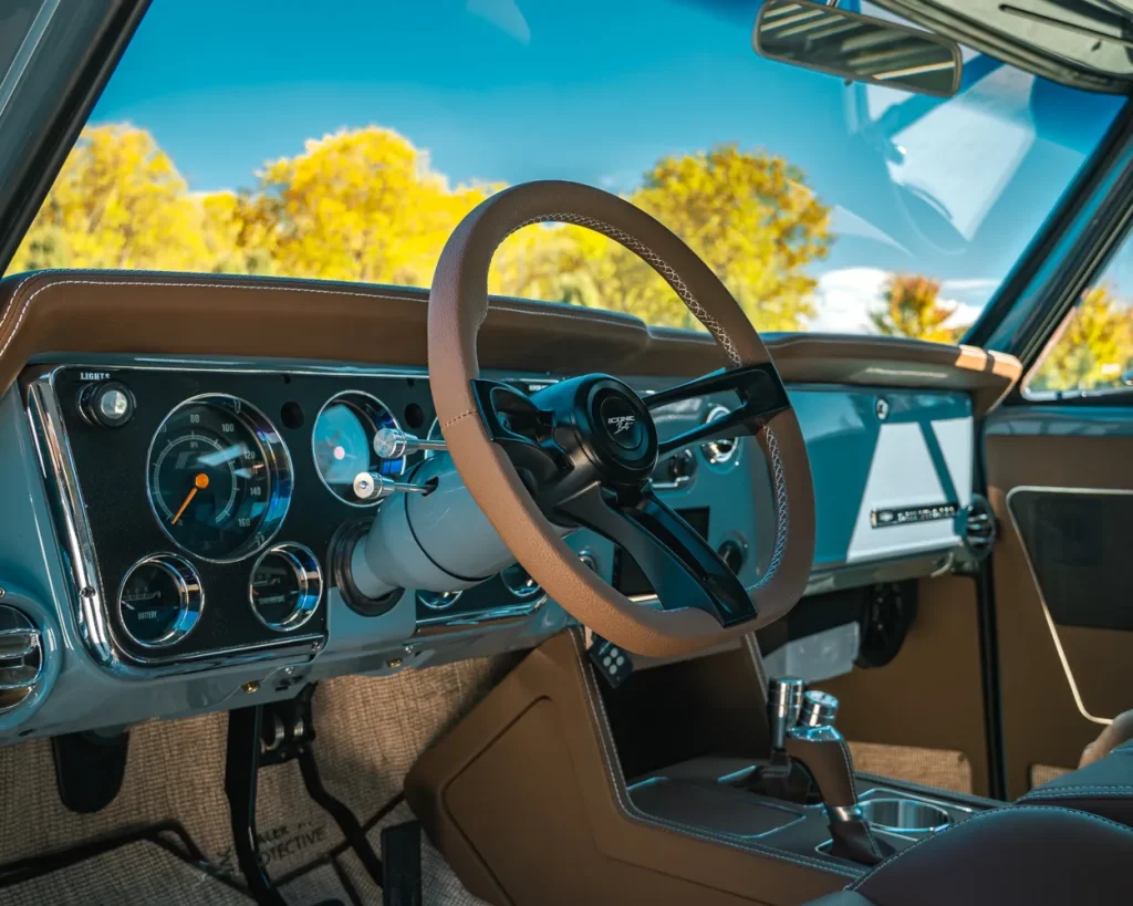 El Centinela Chevy K5 Blazer Restomod Interior